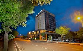 New Hotel  4*