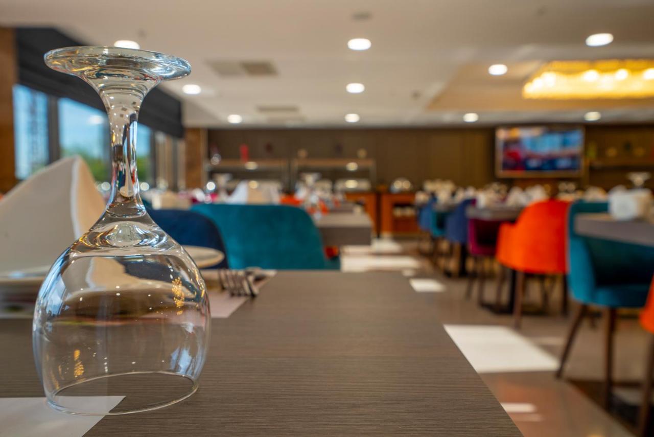 New Karaman Hotel Buitenkant foto